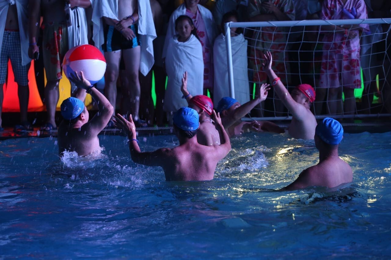 水世界冰雪嘉年华,水狂欢水世界多少钱