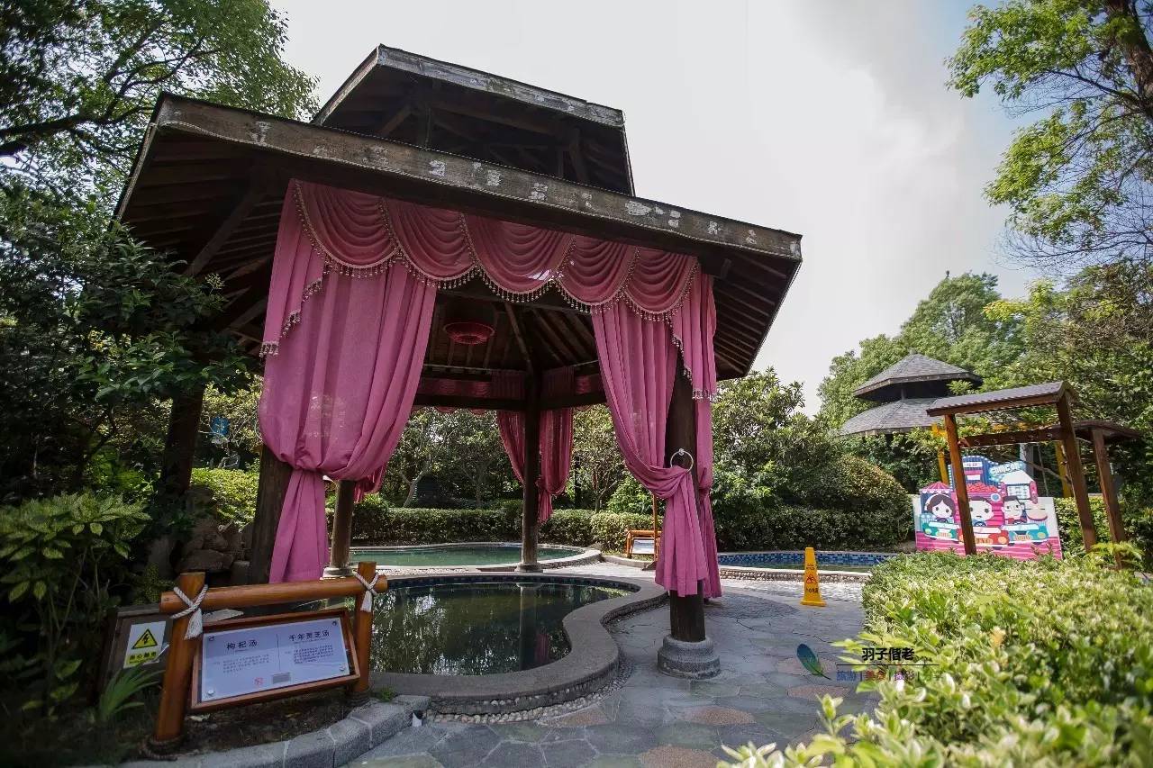 水世界冰雪嘉年华,水狂欢水世界多少钱