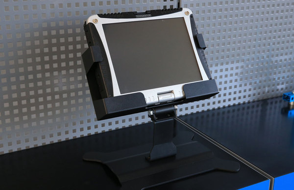 四轮定位和底盘定位哪个好,小车四轮定位多少公里定位一次