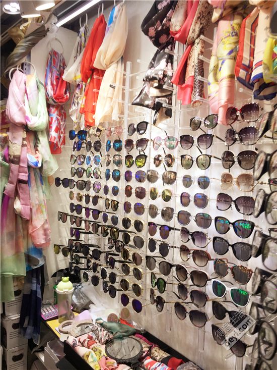 揭秘淘宝店铺和企业店铺,揭秘淘宝衣服进货渠道