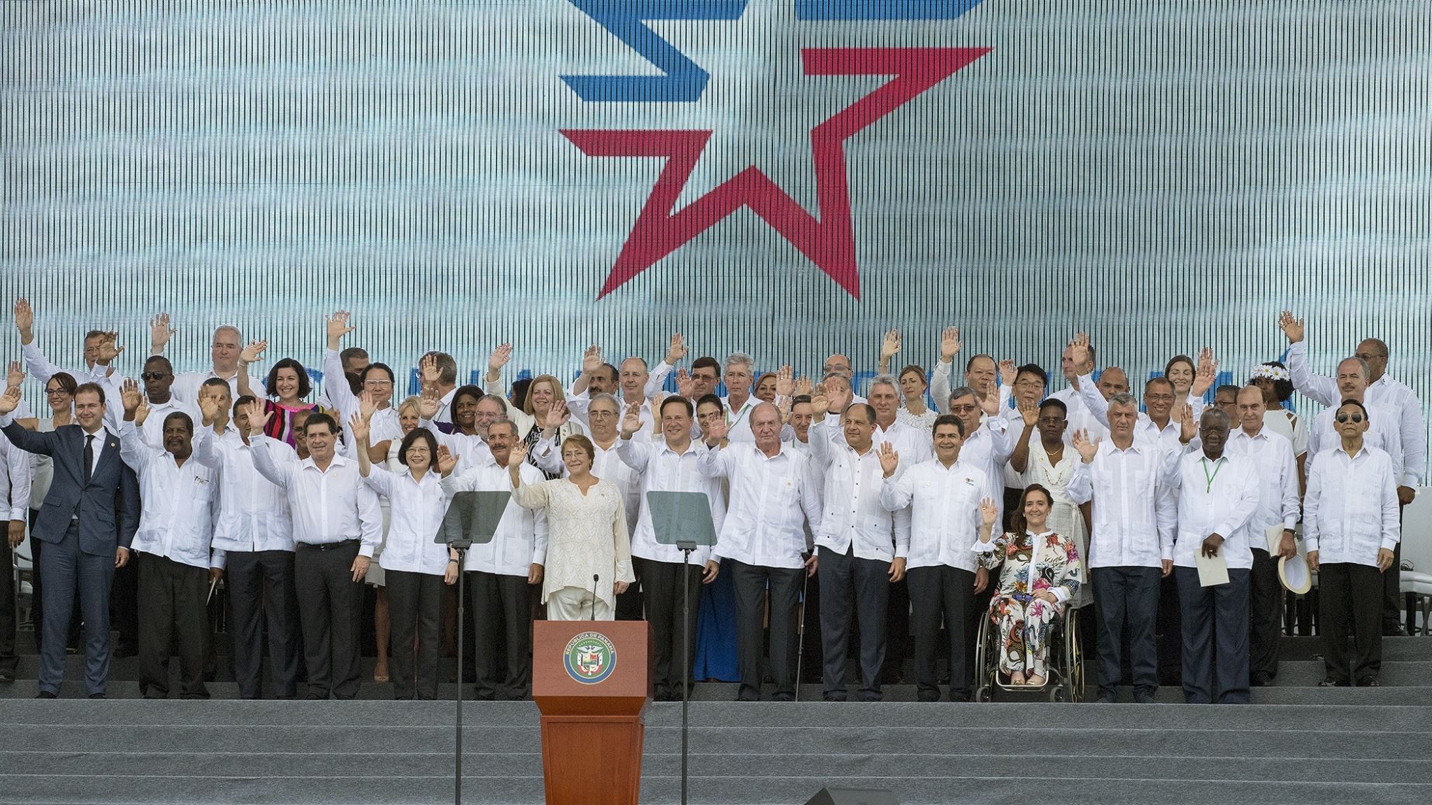 “重要位置”观礼靠P图?蔡英文“外交首秀”尴尬不止一点点