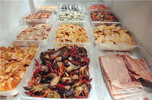 炸了！荆门这家店，烤肉海鲜岔起吃，饮料酒类岔起喝，只要30元