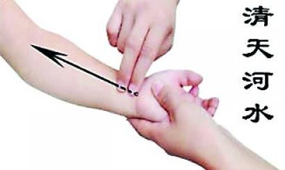 孩子流口水是因为孩子口腔低敏吗,小孩流口水跟说话不清楚有关吗