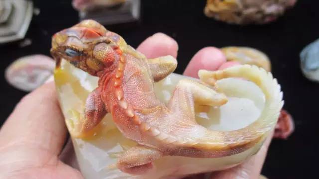 鍗氶泤鐭宠僵,鍗氶泤杞╁灞辩煶