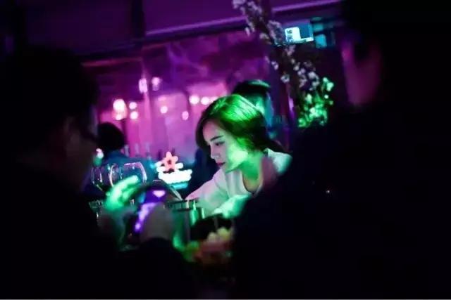 观音桥不夜九街哪里玩,重庆观音桥到不夜九街