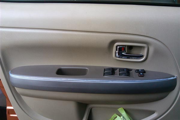 长城炫丽车内可以装氛围灯线,长城炫丽汽车室内装饰灯