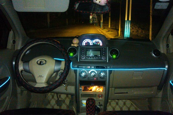 长城炫丽车内可以装氛围灯线,长城炫丽汽车室内装饰灯