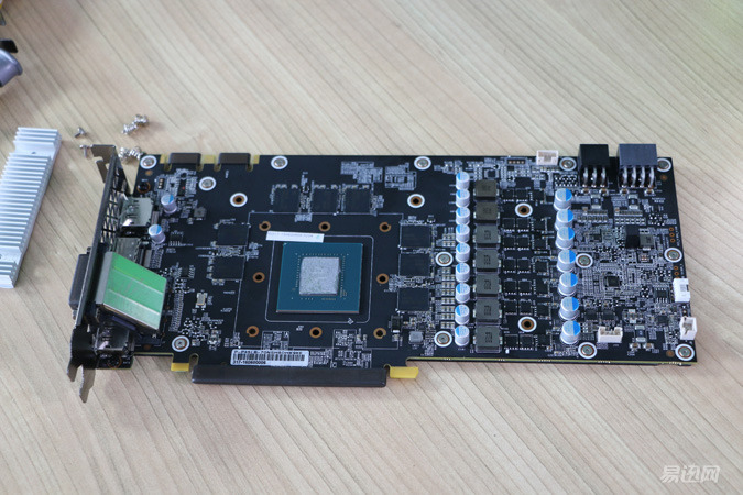 影驰1070轻松干掉了上一代旗舰!