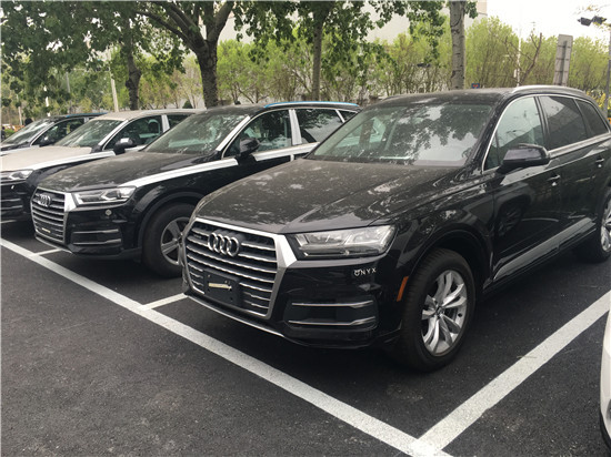 q7奥迪2017落地多少钱,2017款奥迪q7参数