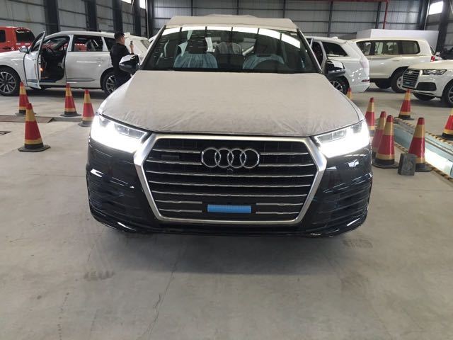 q7奥迪2017落地多少钱,2017款奥迪q7参数