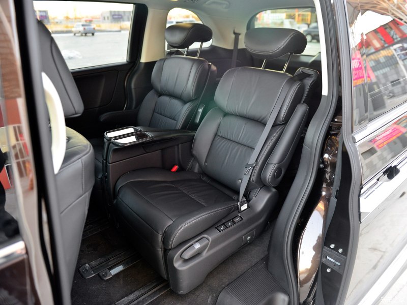 十万左右的七座车有哪些好推荐,30万左右7座商务车排行榜前十名