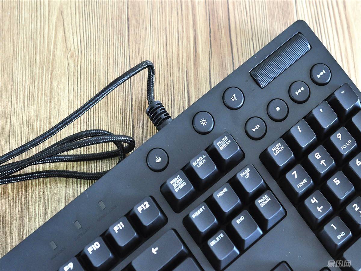 罗技g610青轴和海盗船k68青轴,罗技青轴键盘g610