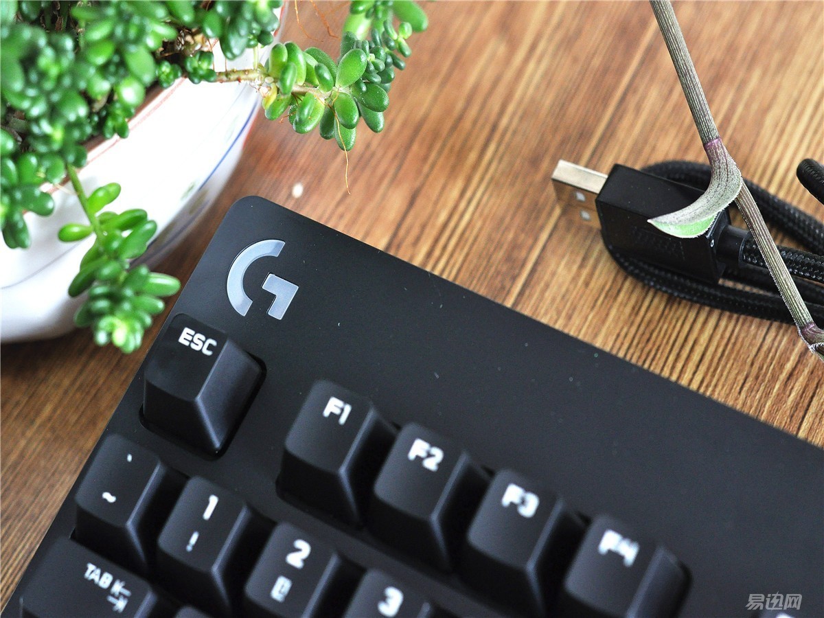 罗技g610青轴和海盗船k68青轴,罗技青轴键盘g610