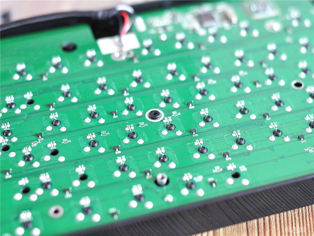 罗技g610青轴和海盗船k68青轴,罗技青轴键盘g610