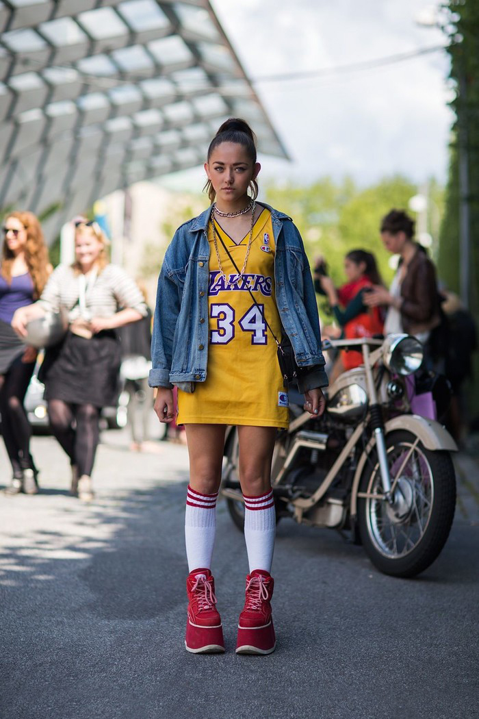 欧洲杯期间“撩汉”技能|这样穿，还怕男票看球不看你？！