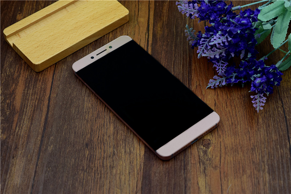 首创CDLA音频,号称“旗舰杀手”:乐2上手简评!