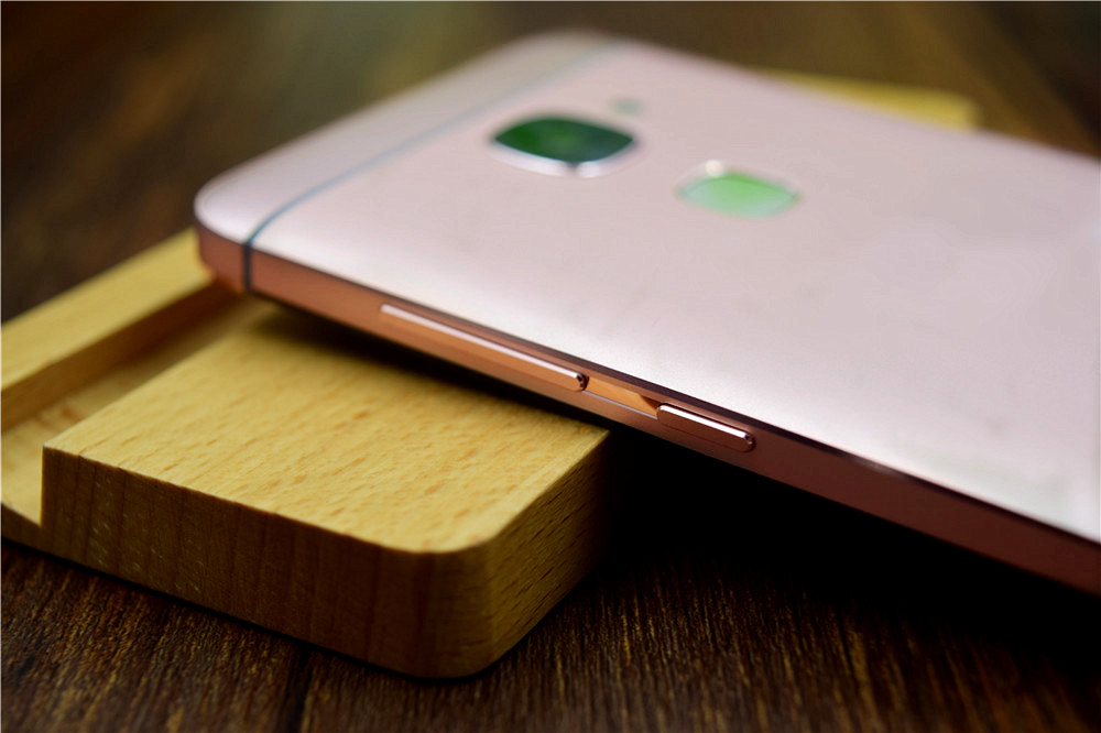 首创CDLA音频,号称“旗舰杀手”:乐2上手简评!