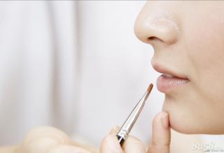 新手淡妆入门化妆品清单,新手学化妆淡妆需要哪些化妆品