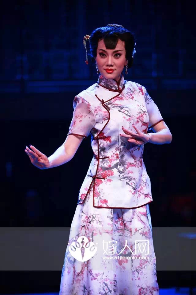 包头“凤祥楼”的女人们放点图给大家解解馋