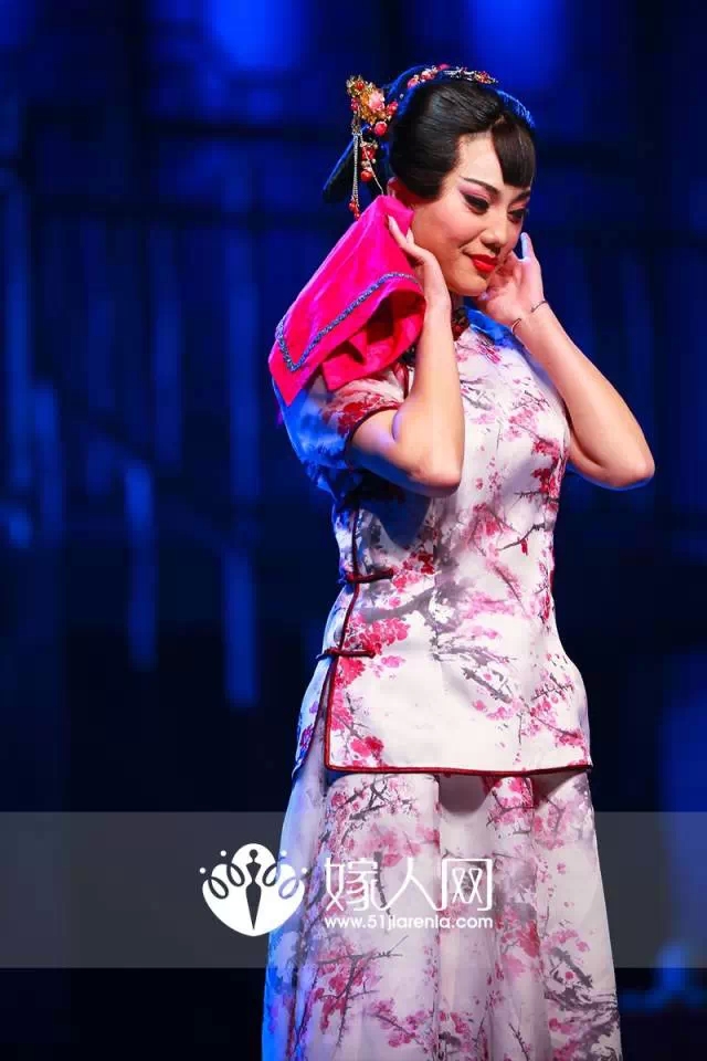 包头“凤祥楼”的女人们放点图给大家解解馋