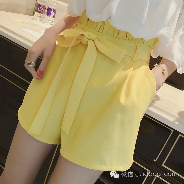 这么美丽的衣服你还在犹豫什么?