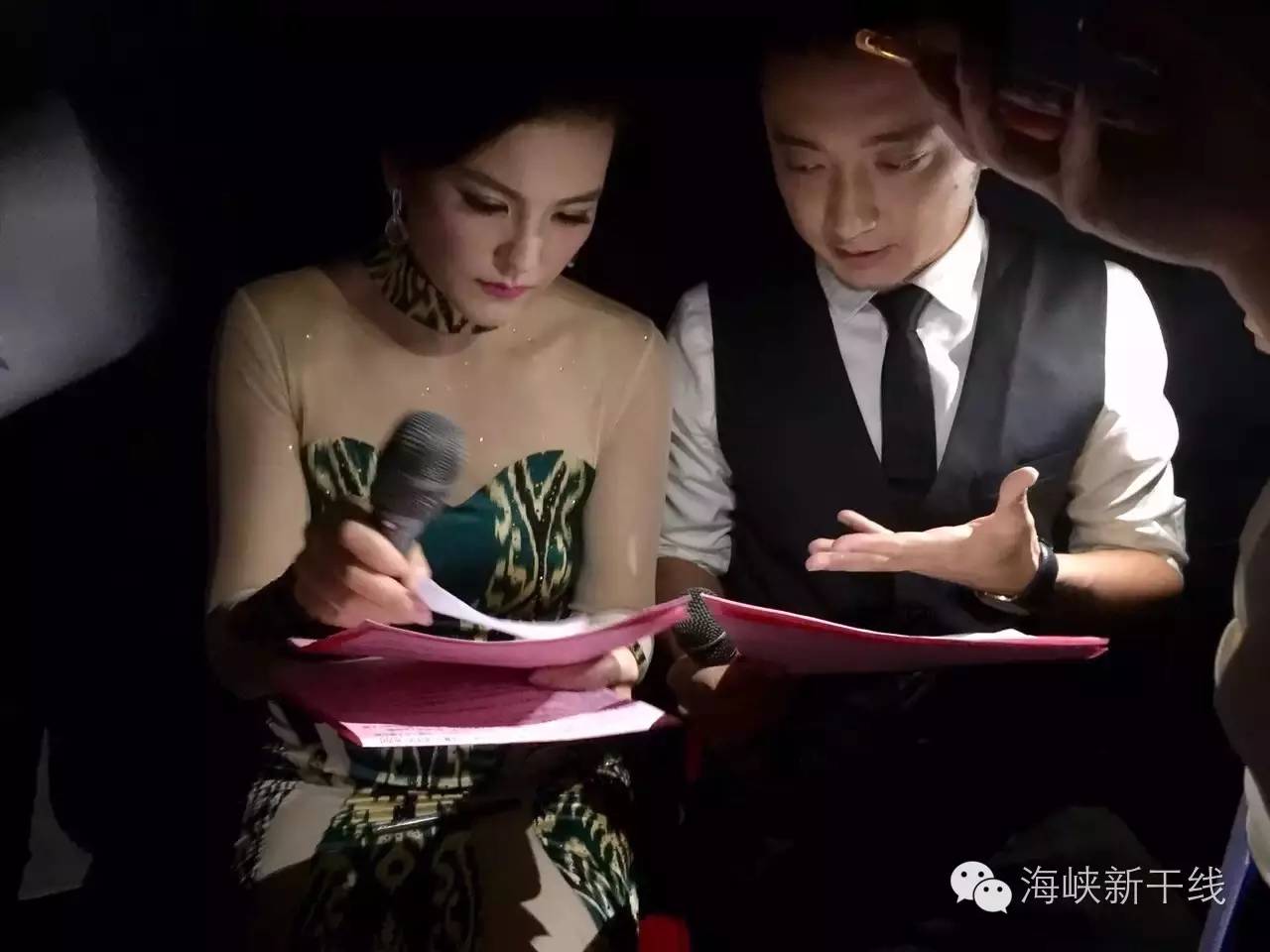 行走两岸看世界,她是来自*疆新**的女主播