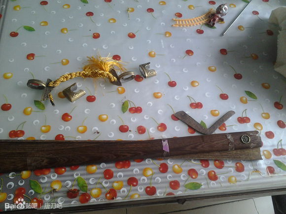 刀鞘两半了怎么修补,刀鞘变形怎么修复