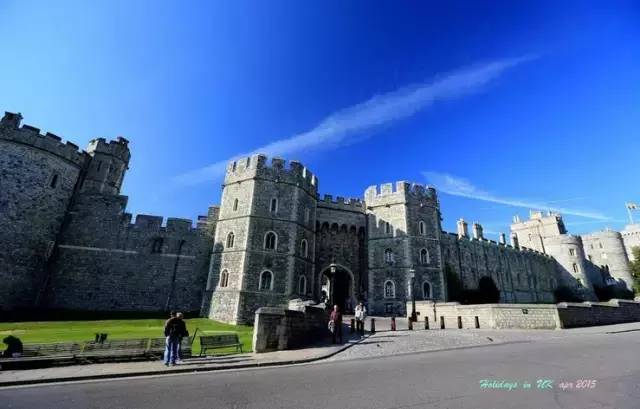 小编写完这条微信就请假去英国了,老板,这是我离英国最近的时刻