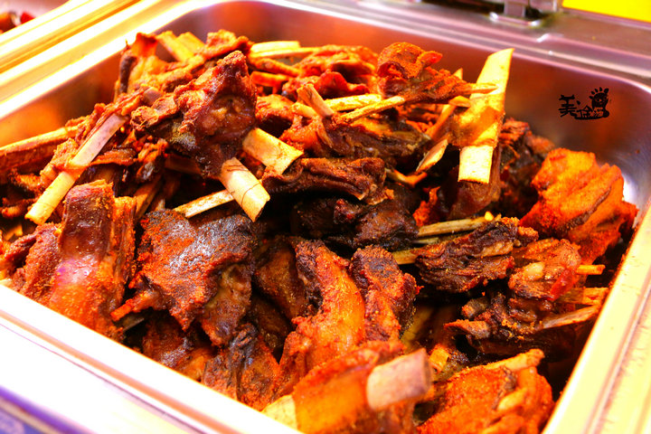 看花样男子去哪里看,深海八百米海鲜自助