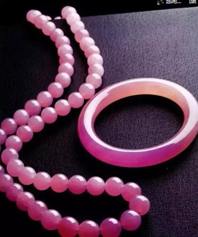 绱壊鐨勭俊缈犲垎鍝嚑绉嶈壊,绱壊缈＄繝浼氬け鑹插悧