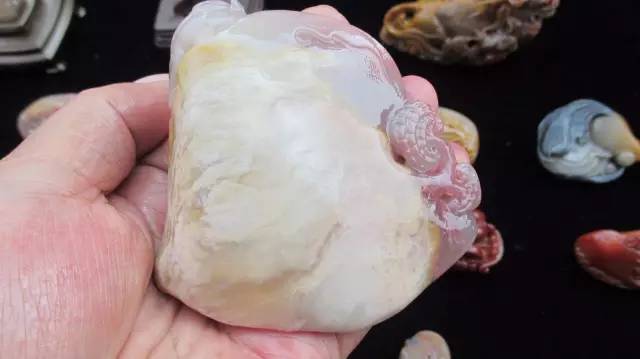 鍗氶泤鐭宠僵,鍗氶泤杞╁灞辩煶