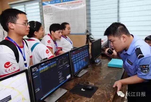 报警打110还是本地派出所电话,打110报警会被泄露电话吗