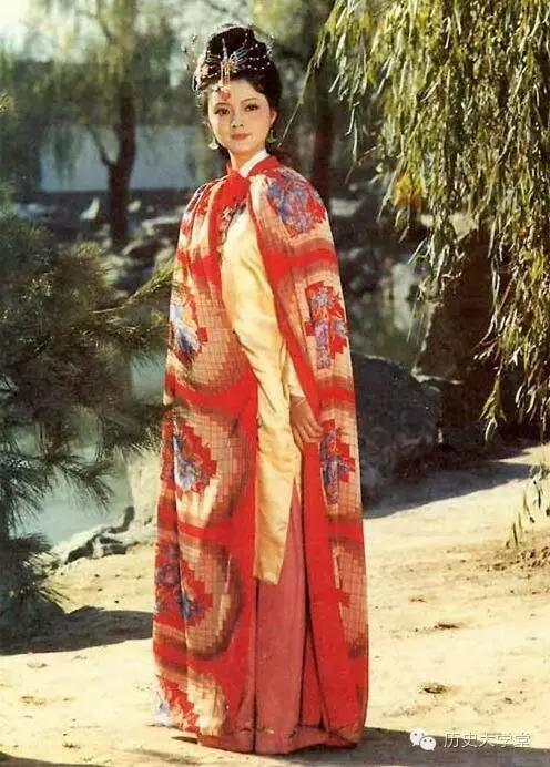 红楼梦两府人物关系,红楼梦中的豪门贵公子