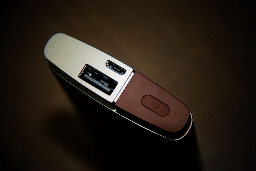 天生不凡，低调奢华有内涵——乐泡移动电源「烁」评测