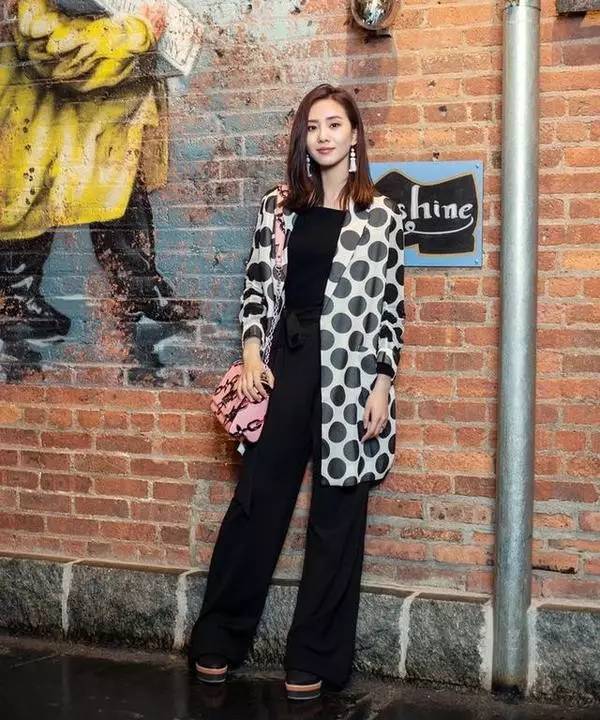 绉嶈崏澶嶅彜琛f湇,鍒樿瘲璇梫intage鍐欑湡