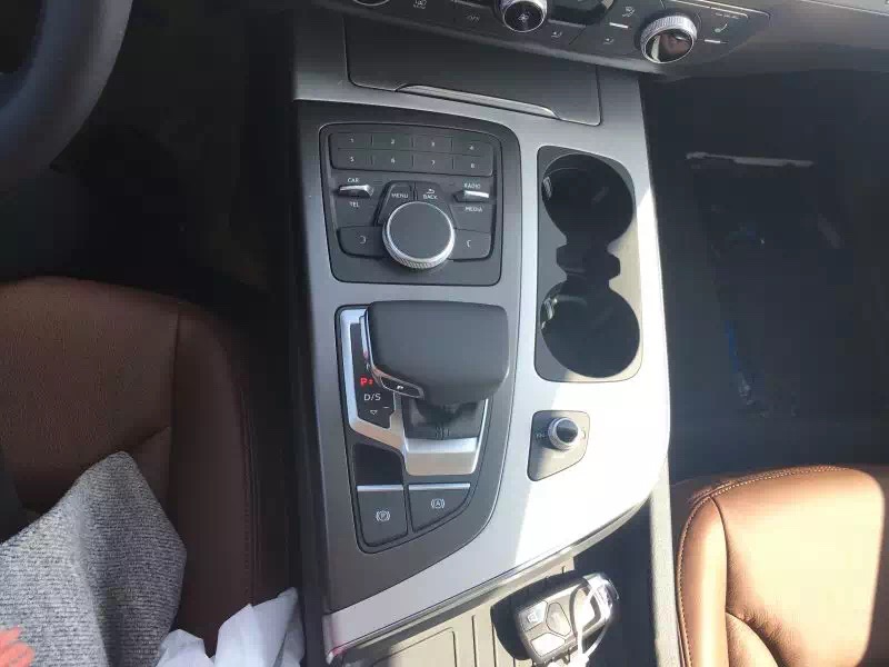 q7奥迪2017落地多少钱,2017款奥迪q7参数