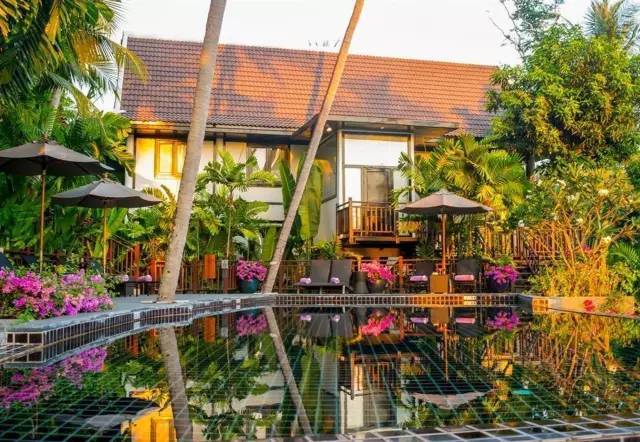 这个20年前无人知晓的小岛，现在竟然成为穷尽想象的魅惑之地！