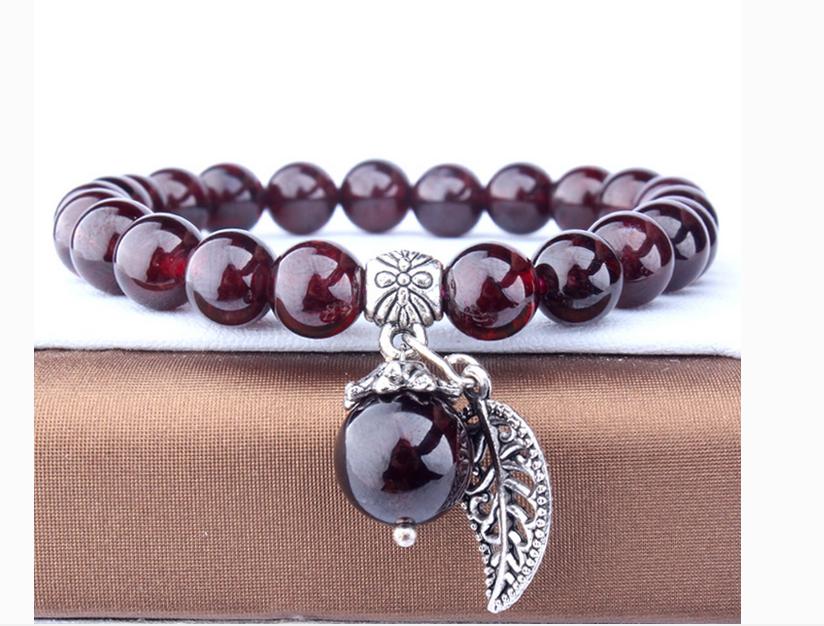 女性石榴石怎么挑选,女性石榴石的禁忌