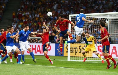 前日之泉退役球员爆料足球黑幕：球队解散前的几次内部火拼