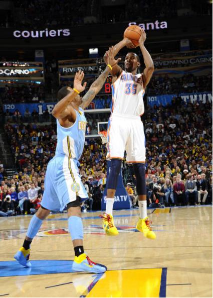 kd签名鞋出到第几代了,你心目中kd最佳球鞋是哪双