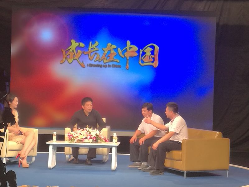 冯军举拳呐喊：决不能让诚信者吃亏上当让假冒伪劣横行霸道