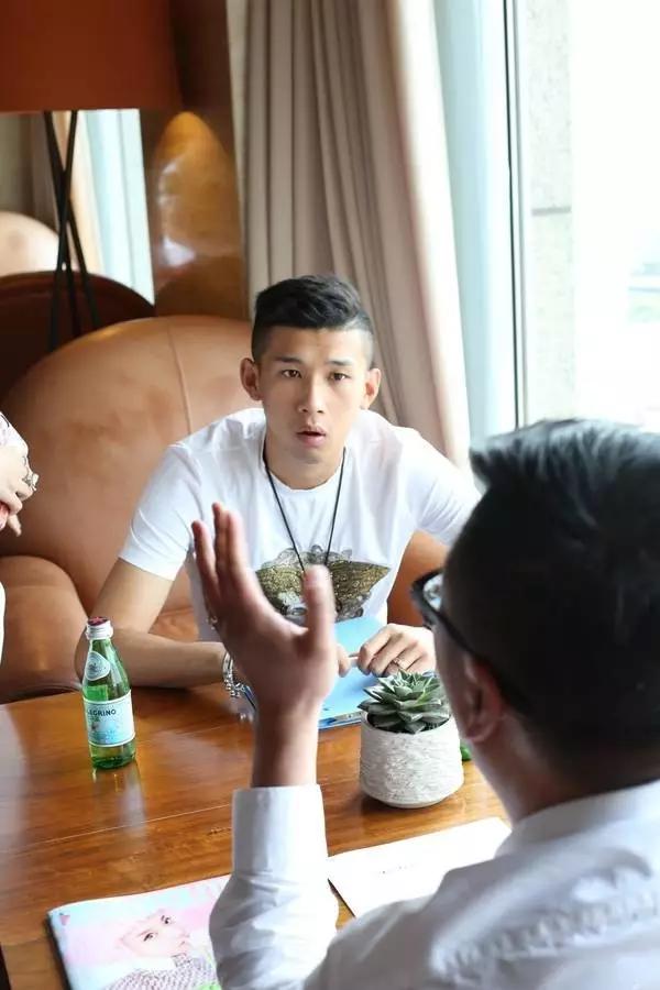 网红一哥天佑喊麦,网红天佑千万代言