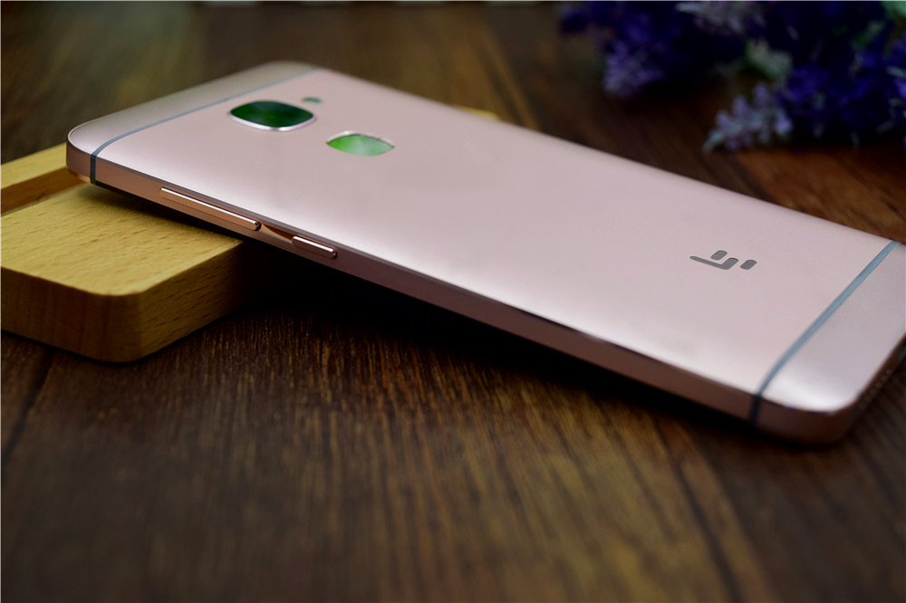 首创CDLA音频,号称“旗舰杀手”:乐2上手简评!