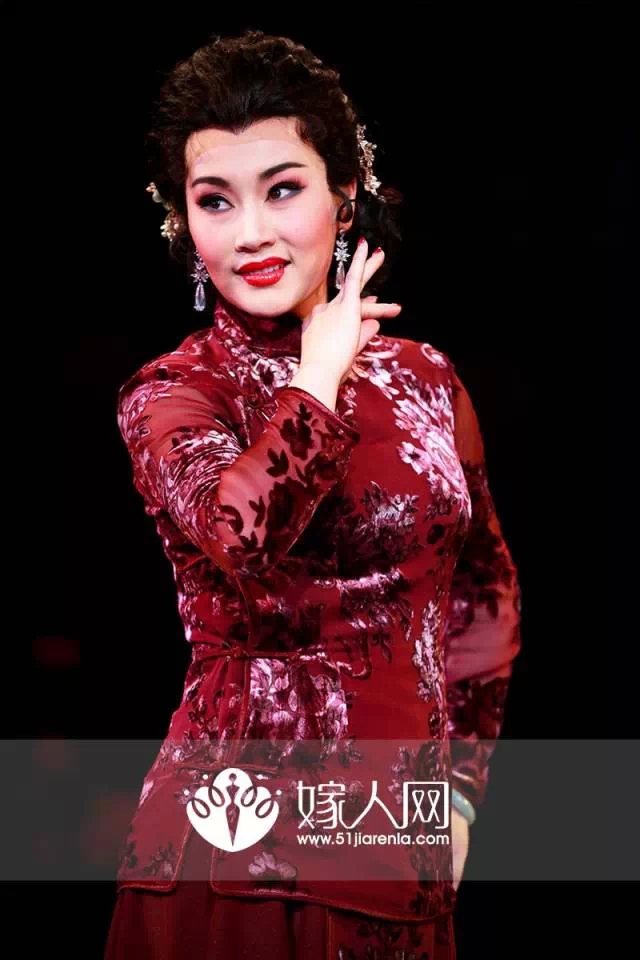 包头“凤祥楼”的女人们放点图给大家解解馋