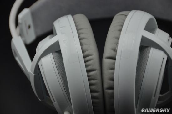 赛睿西伯利亚v3霜冻之蓝平替,赛睿西伯利亚350对比寒冰5