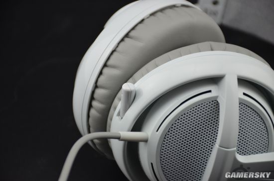 赛睿西伯利亚v3霜冻之蓝平替,赛睿西伯利亚350对比寒冰5