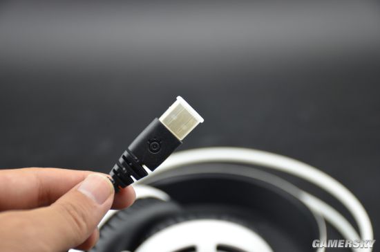 赛睿西伯利亚v3霜冻之蓝平替,赛睿西伯利亚350对比寒冰5