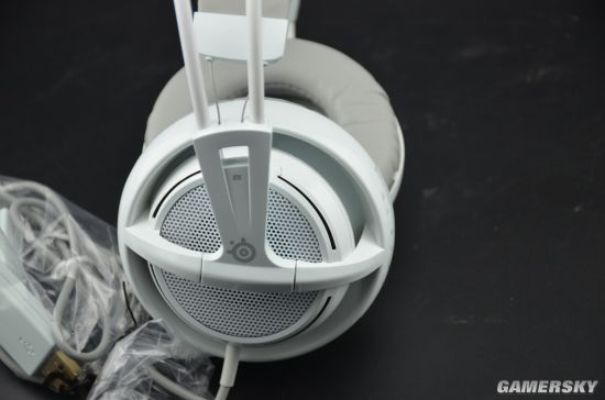 赛睿西伯利亚v3霜冻之蓝平替,赛睿西伯利亚350对比寒冰5