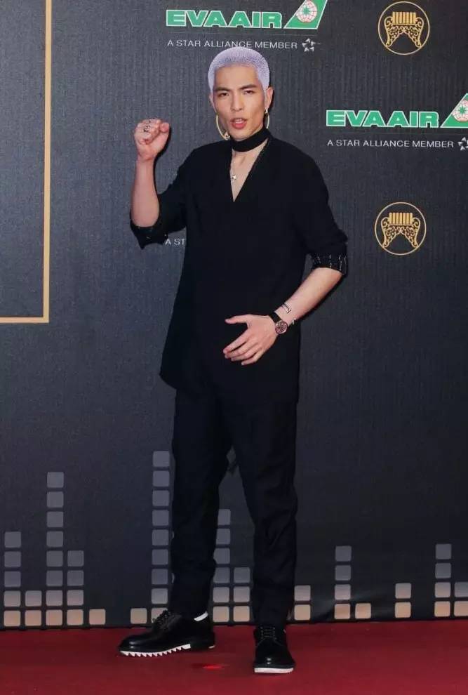 群魔乱舞飚高音,群魔乱舞丧心病狂欺软怕硬