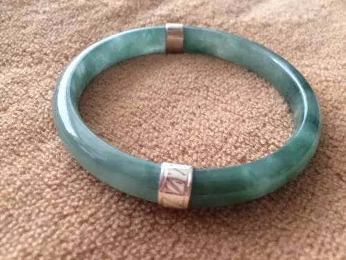 熊孩子把玉镯弄碎了怎样教育,孩子把玉镯子碰掉